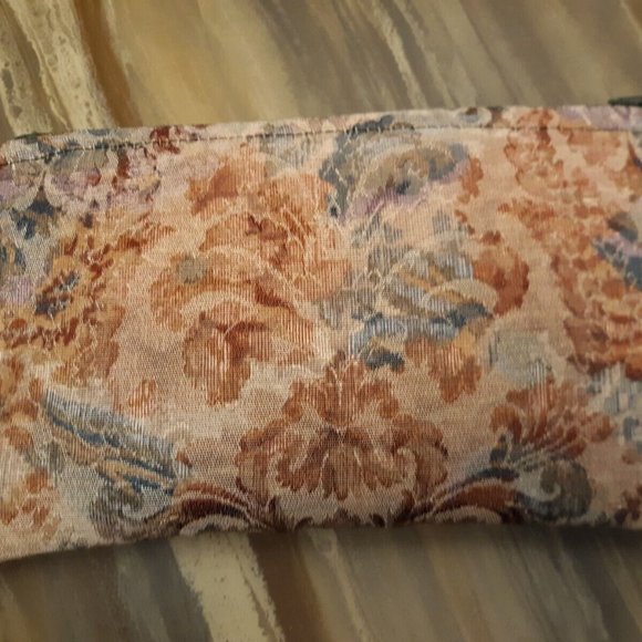 Hand Crafted Make-up Travel Bags Vintage Floral Theme Satin Or Tapestry - Picture 8 of 10